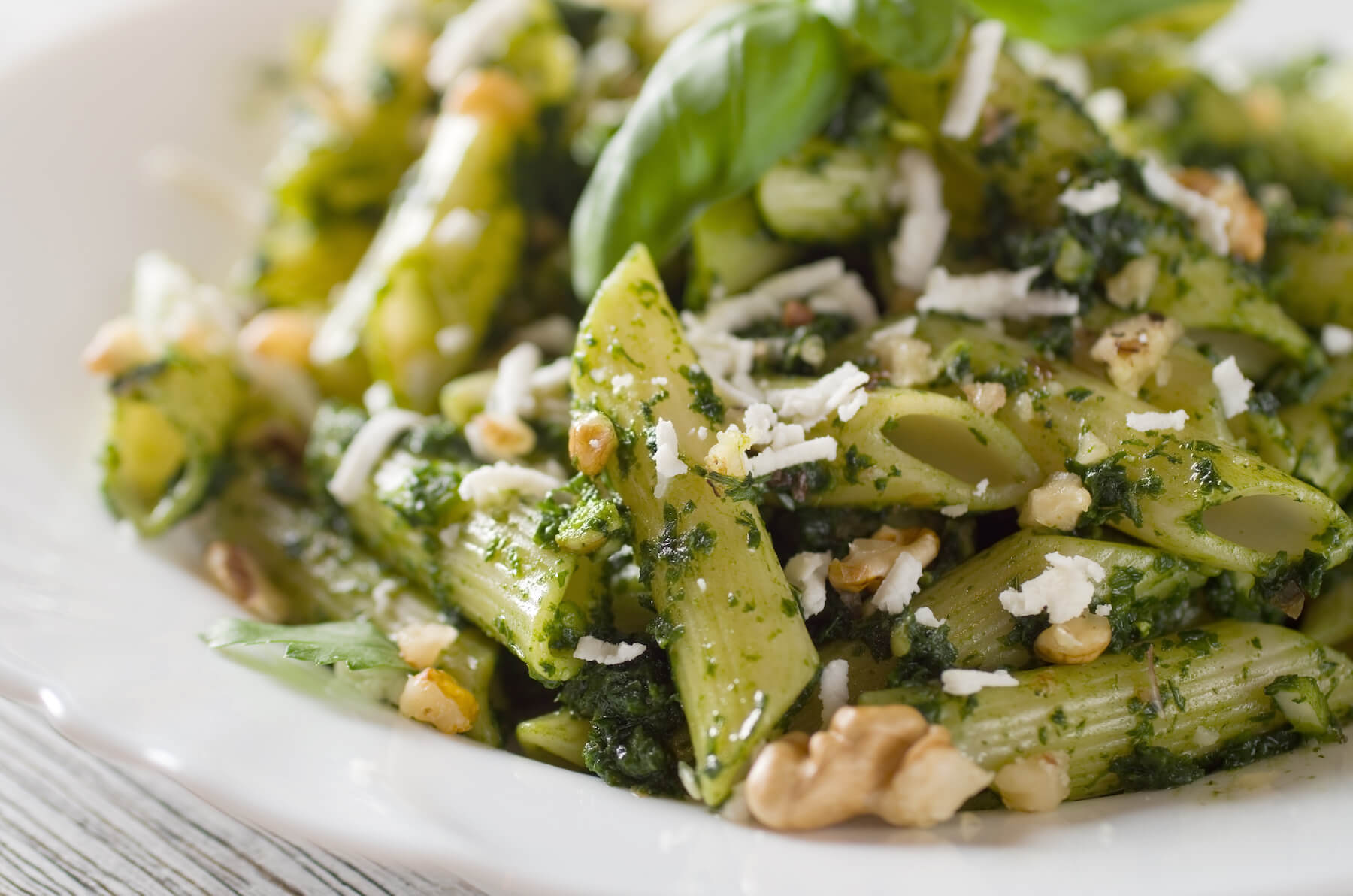 ONE DISH SALMON AND PESTO PASTA - Trish Marmo